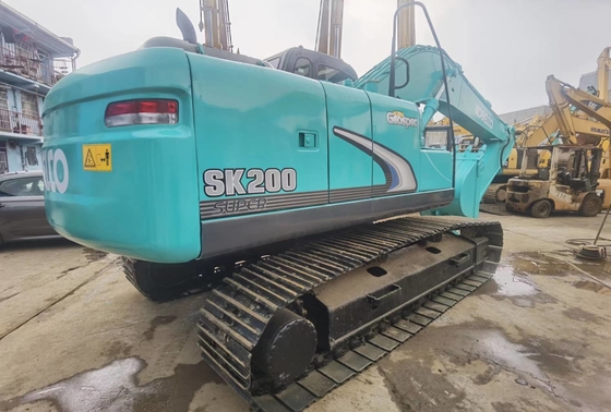 20 ตัน ของแท้ของญี่ปุ่นใช้ Kobelco SK200-8 เครื่องขุด Crawler ด้วยพลังงานเครื่อง 114KW และความจุของถัง 0.8 m3