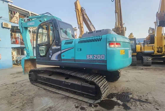20 ตัน ของแท้ของญี่ปุ่นใช้ Kobelco SK200-8 เครื่องขุด Crawler ด้วยพลังงานเครื่อง 114KW และความจุของถัง 0.8 m3