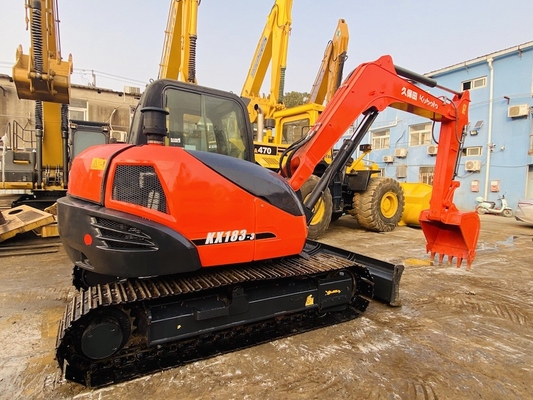 8 ตัน ของแท้ของญี่ปุ่น ใช้ Kubota KX183 เครื่องขุดคลาน ด้วยพลังงานเครื่อง 47.8 KW และความจุของถัง 0.31 m3