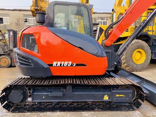 8 ตัน ของแท้ของญี่ปุ่น ใช้ Kubota KX183 เครื่องขุดคลาน ด้วยพลังงานเครื่อง 47.8 KW และความจุของถัง 0.31 m3