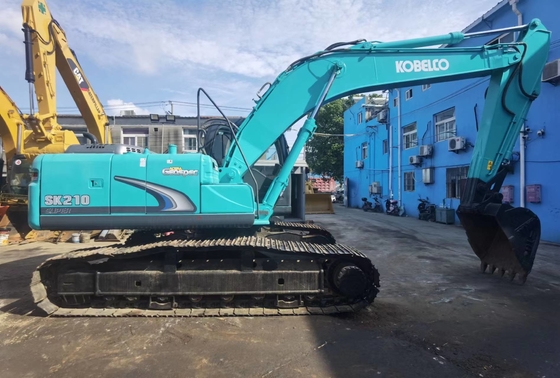 21 ตัน ของแท้ของญี่ปุ่นใช้ Kobelco SK210-8 เครื่องขุดคลื่น ด้วยพลังงานเครื่อง 114KW และความจุถัง 1 m3