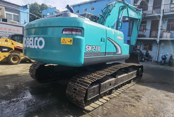 21 ตัน ของแท้ของญี่ปุ่นใช้ Kobelco SK210-8 เครื่องขุดคลื่น ด้วยพลังงานเครื่อง 114KW และความจุถัง 1 m3