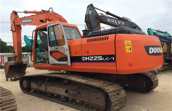 22 ตัน ของเดิมใช้ Doosan DH225 เครื่องขุด Crawler ด้วย 0.39-1.49 m3 ความจุถัง