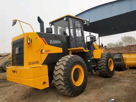 3-5 ตัน เครื่องบรรทุกล้อ Liugong ZL50CN มือสอง เครื่องบรรทุกถัง 1.8-5.6cbm