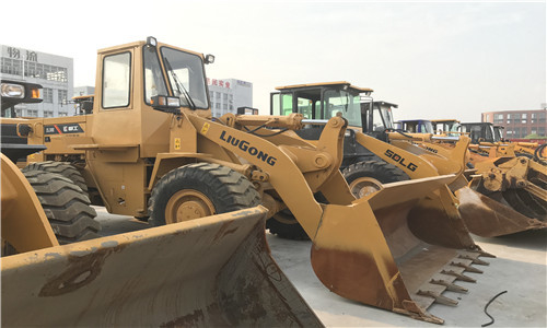 3-5 ตัน เครื่องบรรทุกล้อ Liugong ZL30E มือสอง เครื่องบรรทุกถัง 1.533.0m3