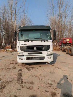 20 m3 มือสอง SINOTRUK HOWO 6x4 รถบรรทุกน้ํากระจาย