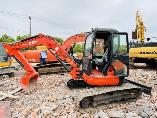 5 ตัน ใช้ Kubota KX155 รถขุด Crawler รถขุดมือสอง ด้วยพลังงานเครื่องยนต์ 29.9KW และความจุของถัง 0.16 m3