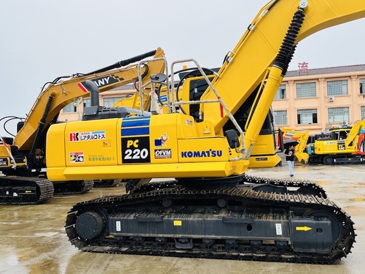 ใช้ Komatsu PC220-8 มือสอง Crawer Excavator Backhoe 1 CBM เครื่องจักรก่อสร้างความจุถัง